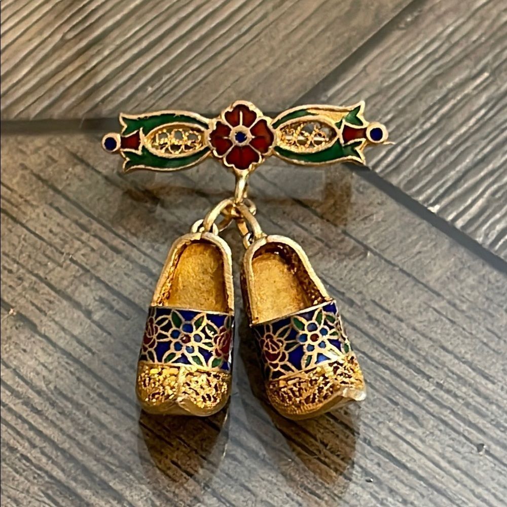 Vintage Gold Washed Sterling Silver Filigree & Enamel Pin from Topazio
